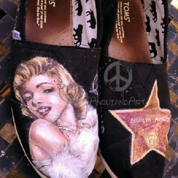 "My Marilyns", a piece by Anguiano Art from the Instagram archive